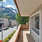 Chesa Cuntainta -